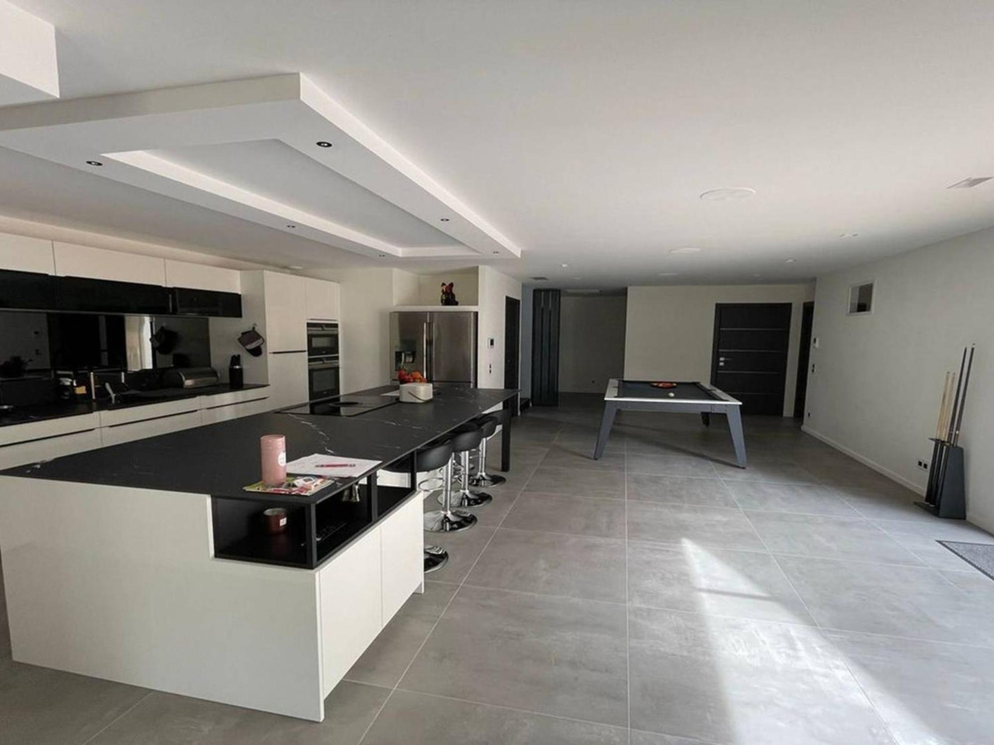 Villa Contemporaine Avec Piscine Et Climatisation A St Aygulf - Fr-1-768-113